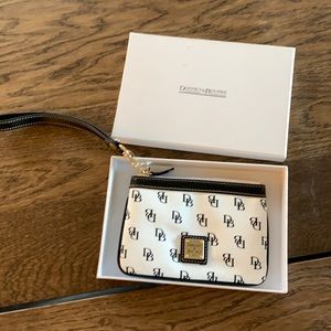 dooney and bourke wristlet wallet NWOT